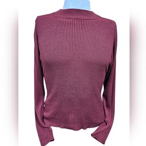 Ribbed‎ Knit Sweater in Burgundy Size Medium